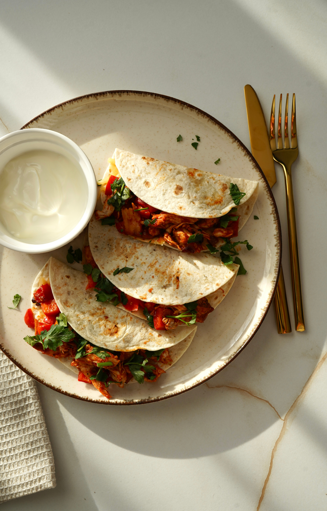 Przepis na Tacos z szarpanym kurczakiem 🌮