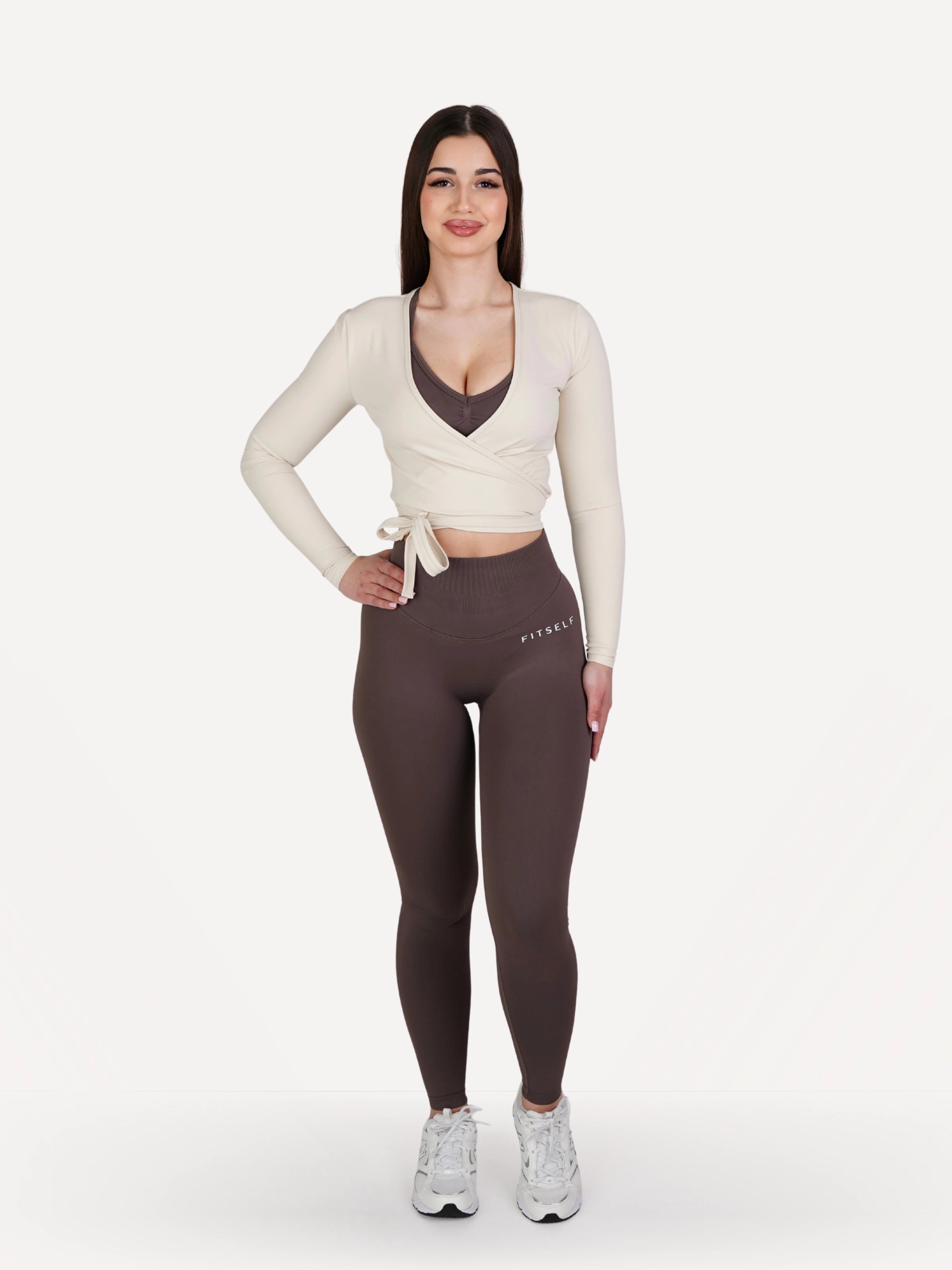 Zestaw 3-częściowy: legginsy + biustonosz ICONIC taupe + top wiązany PILATES ERA kremowy