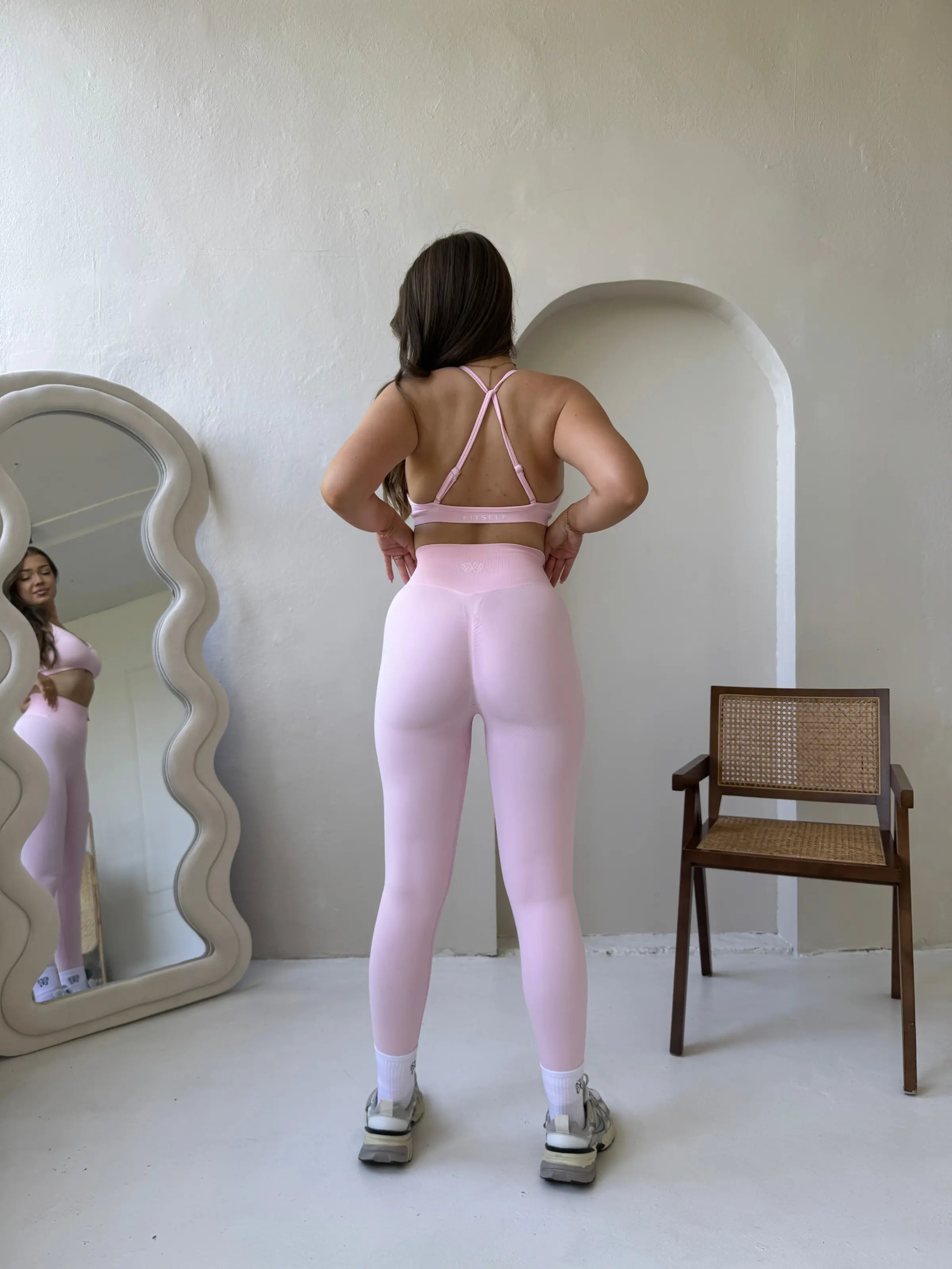 Zestaw legginsy + biustonosz ICONIC baby pink