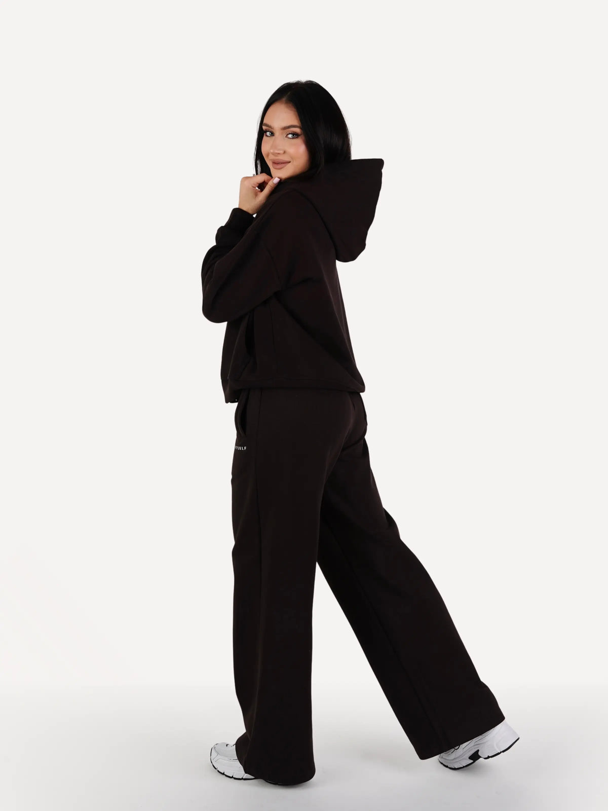 Zestaw rozpinana bluza + spodnie dresowe REST espresso brown